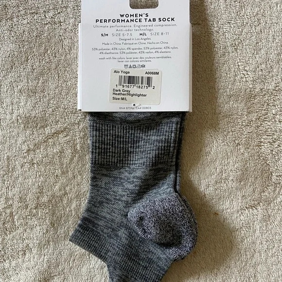 ALO Woman’s Performance Tab Sock - Picture 2 of 3